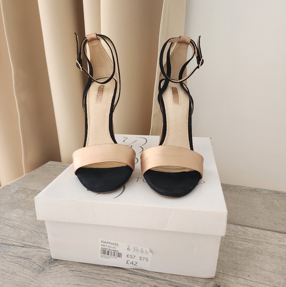 Topshop  Womens Raphael Black & Rose  Metallic Strappy Open Toe Sandals size 8.5 - Picture 6 of 11